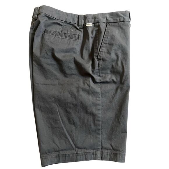 Magellan flat front shorts size S - Picture 8 of 10